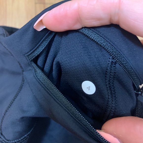 Lululemon Run with The Sun Crop Black 4 Mesh 19" - Picture 11 of 16